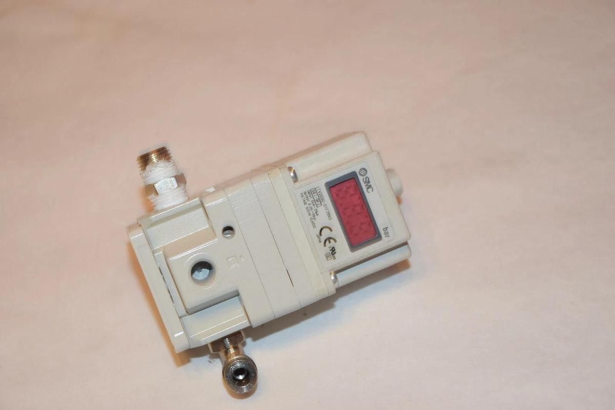 Used SMC ITV2030-01F2BN3 5B1-9FZ 24VDC CLASS 2 E/P REGULATOR