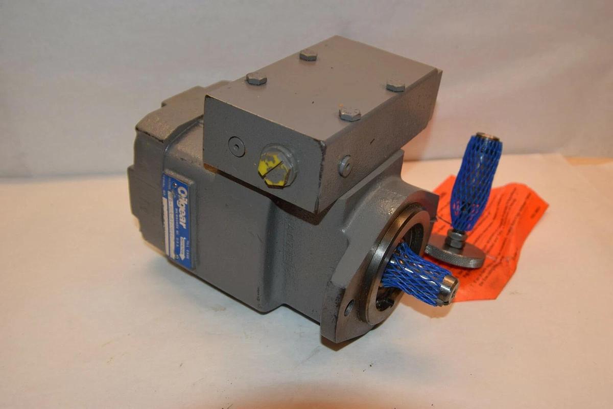 (New) Oilgear Hydraulic Pump MVQ-10A-AY-HN5N   MVQ 10A AY HN5N