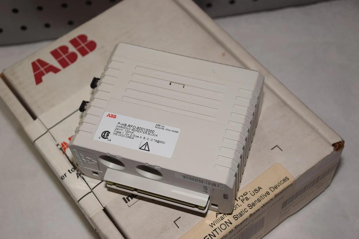 ABB P-HB-RFO-80010000 REPEATER HNET FIBER OPTIC S800 HARMONY PHBRFO80010000