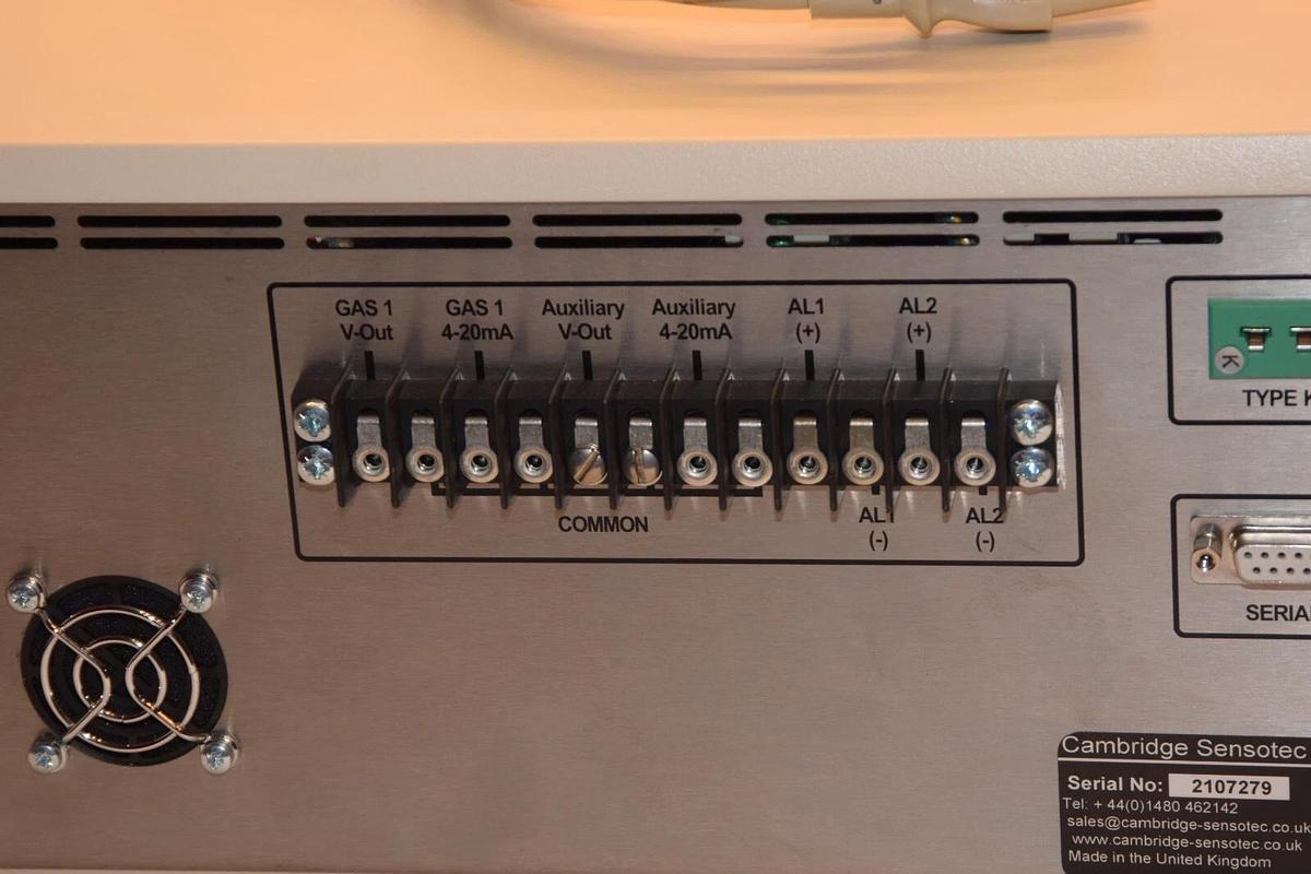 Used CAMBRIDGE RAPIDOX-3100 / RAPIDOX3100 Gas Analyzer Bench Top 90-260vac 50/60Hz