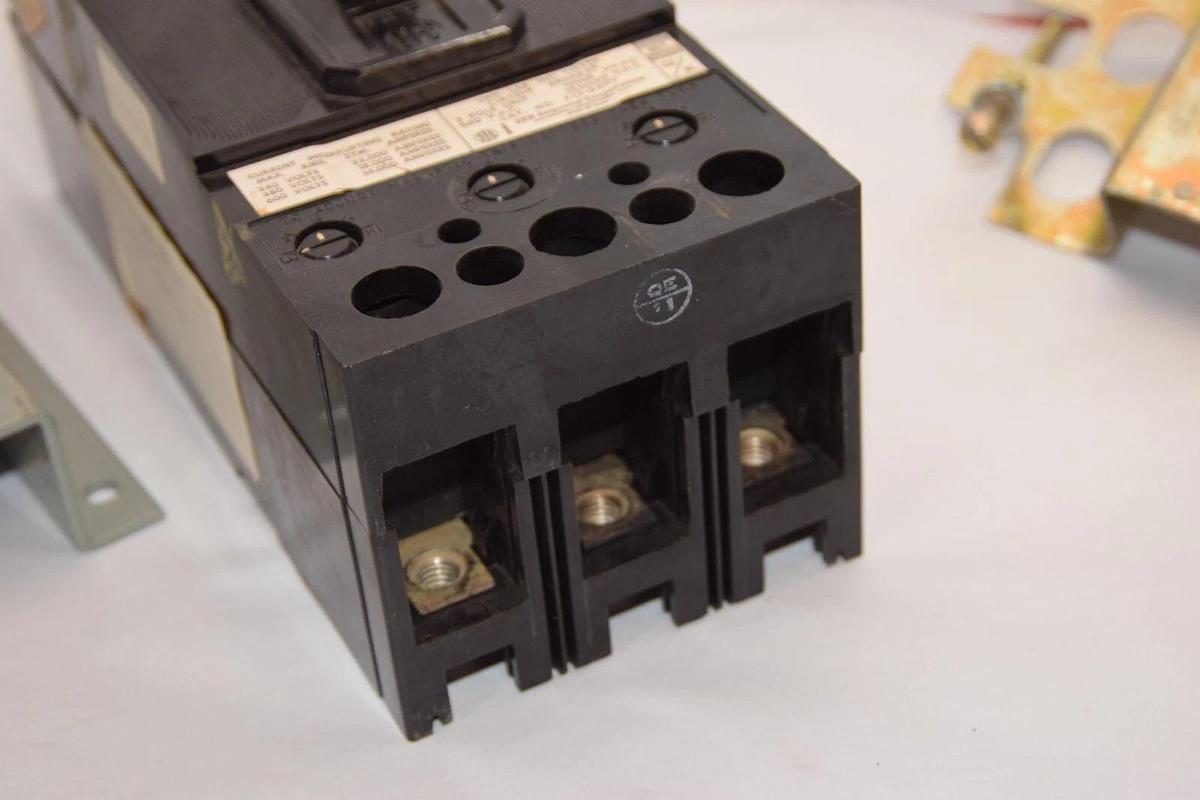 Refurbished General Electric GE Breaker FJ3B200 FJ3-B200 200amp 200 A 3p 600v *refurb*