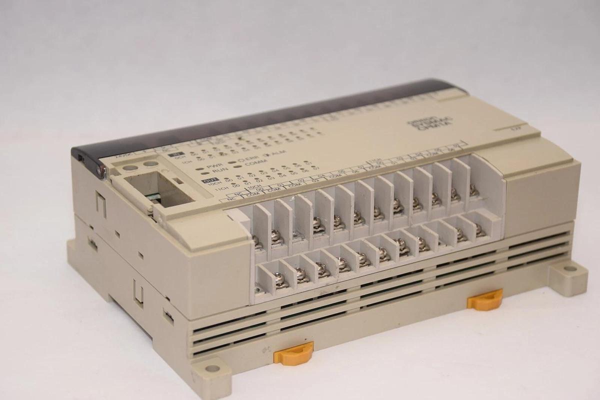 Used OMRON CPM1A-40CDR-D 24V 20W Programmable Controller *No Door/Cover*