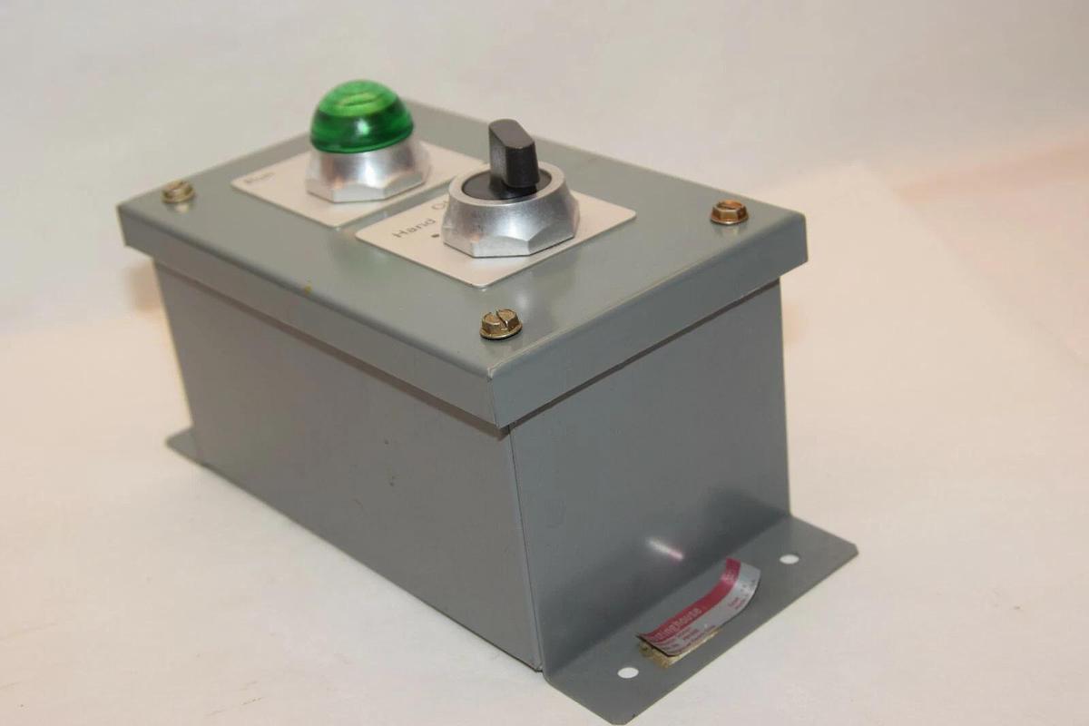 (NEW) WESTINGHOUSE PB1ES2 Type 13 2-Unit PB Enclosure (Hand/Off/Auto Switch)