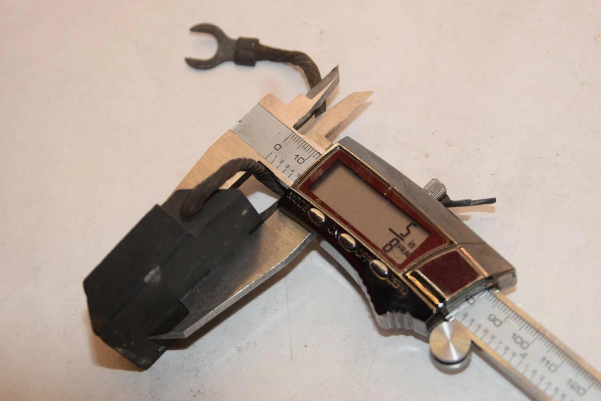 (NEW) NCC 255 #255 1-5/8" x 5/8" Carbon Brush