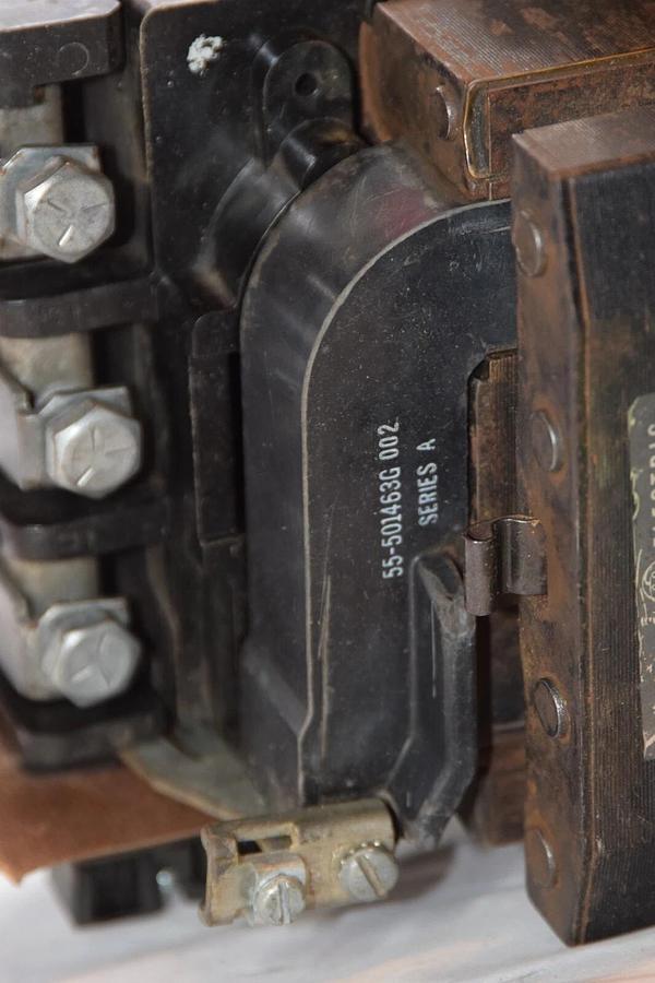 Used GE GENERAL ELECTRIC CR306F0**ABNA Size 4 Starter 120V Coil *Damaged Contact*