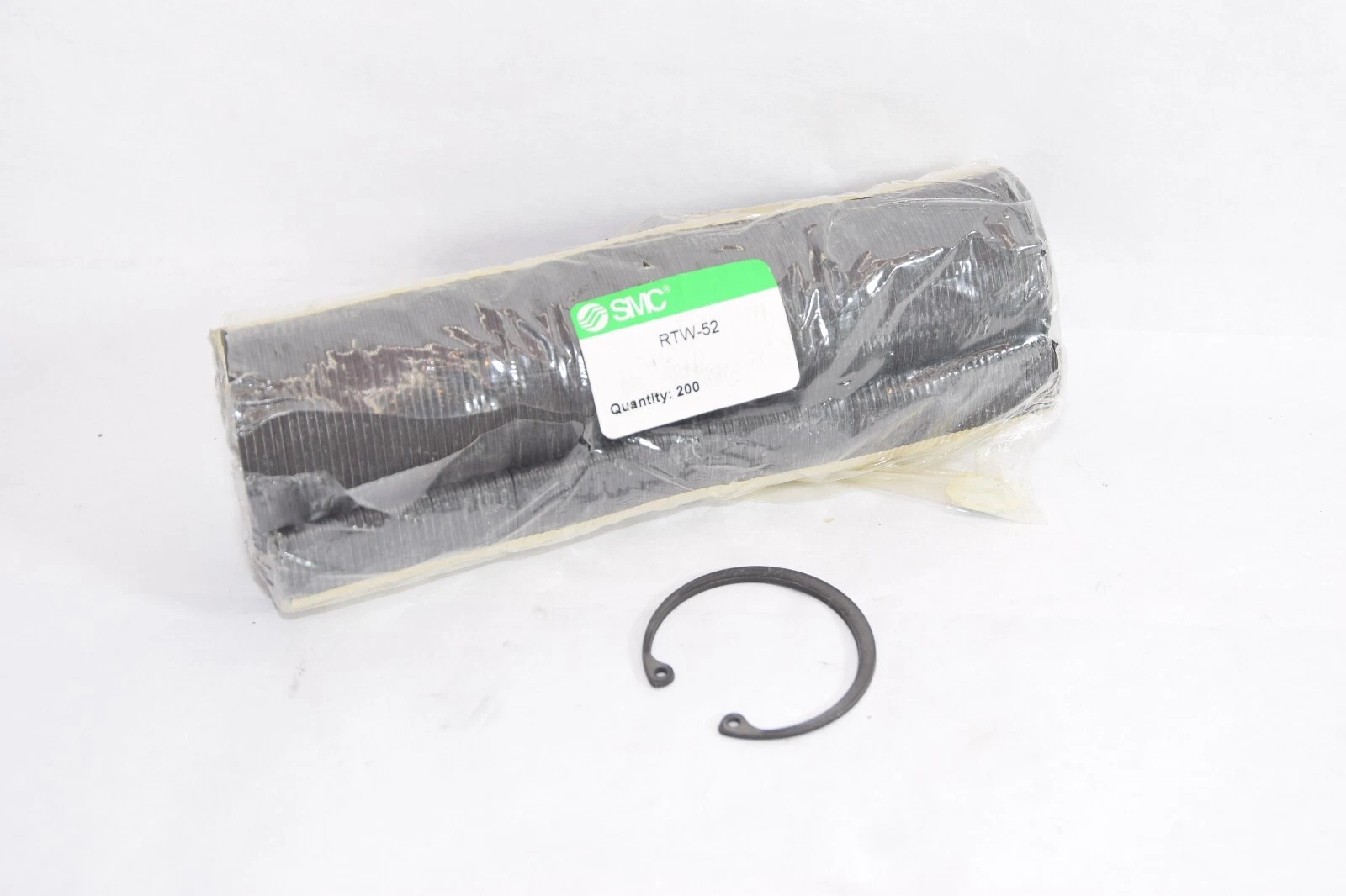 (NEW - Pack of 200) SMC RTW-52 RTW52 Snap Ring