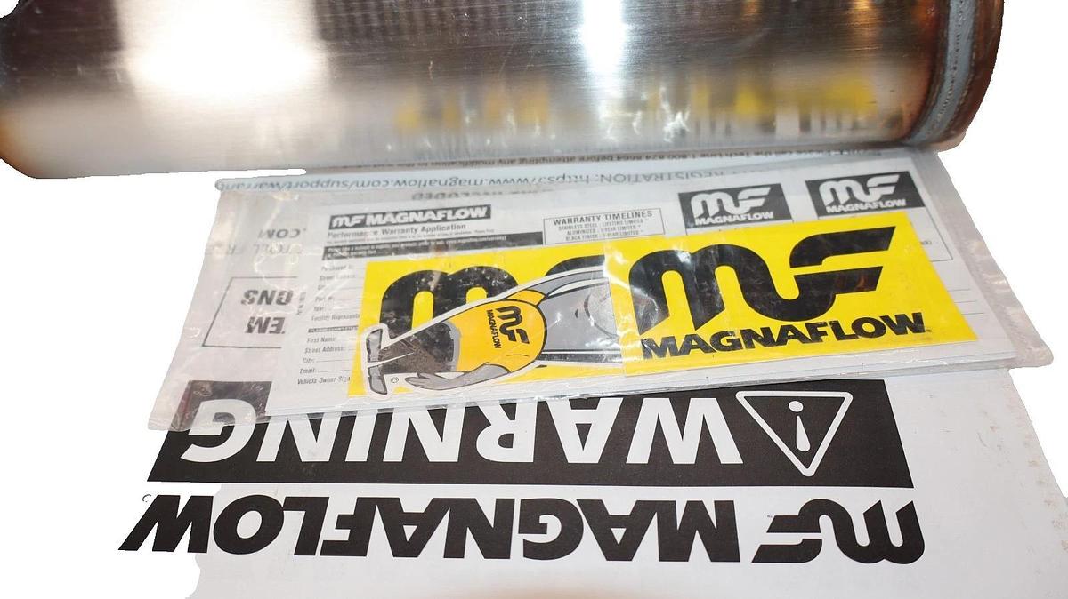 Magnaflow 11216 Stainless Steel Universal Muffler (New) USA