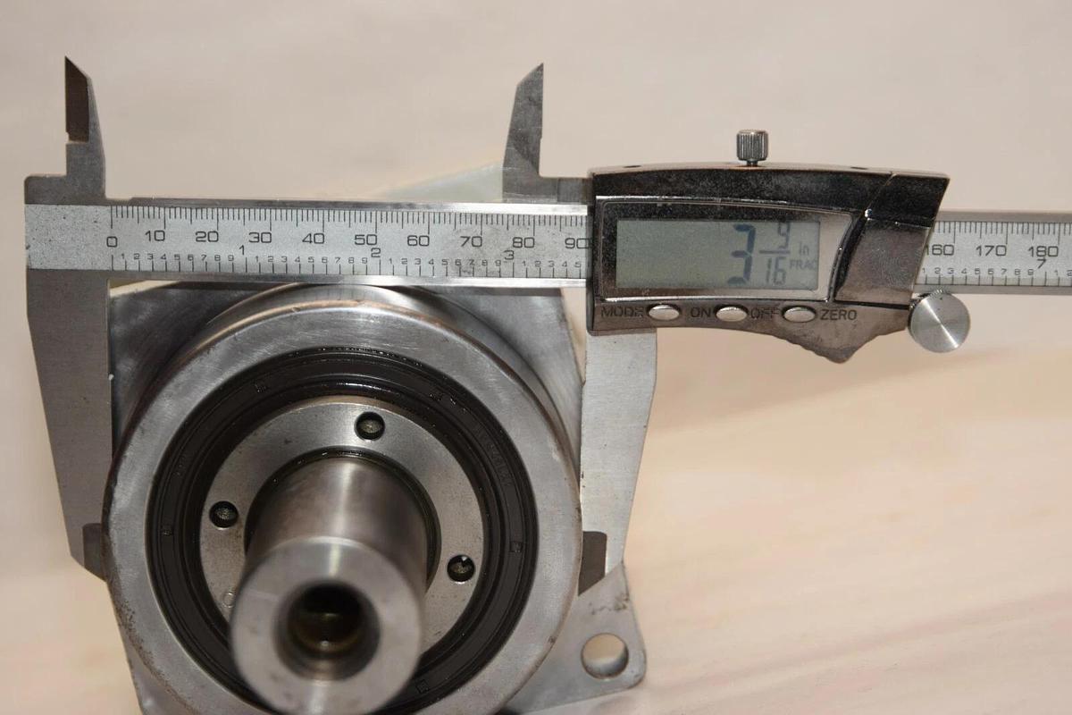Used ALPHA SP100-MF1-7 SP 100-MF1-7 7:1 Ratio 1-1/4" Shaft Gearhead