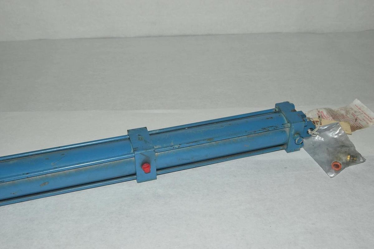 Refurbished LYNAIR INC. AD-2B02-6 AD2B026 2" Bore 6" Stroke Pneumatic Cylinder