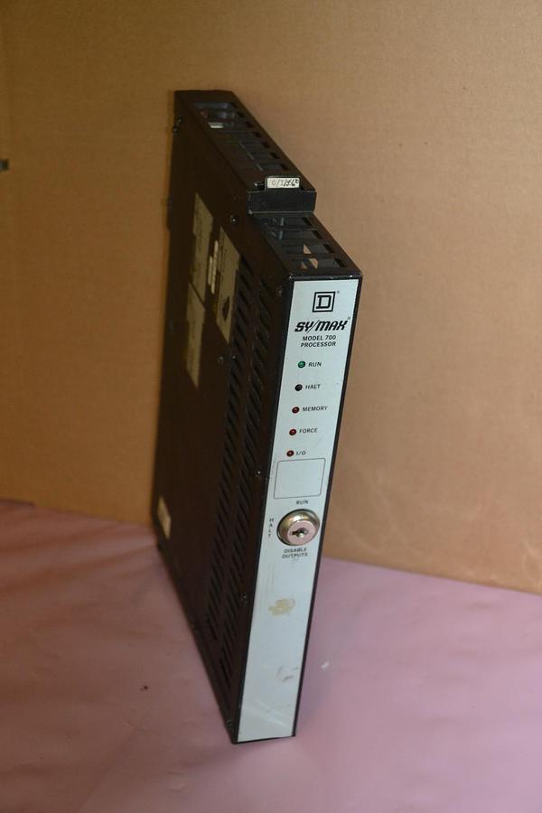 Used SQUARE D SY/MAX MODEL 700 PROCESSOR 8020 SCP724 R X SER. I/J G/I REV. 6.00