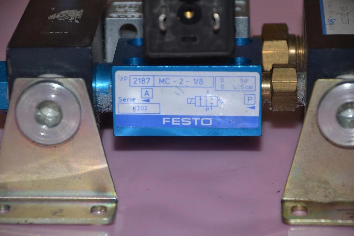 Used FESTO FILTER REGULATOR 162687 K.7326 V SA-200229 LFR-D-MINI 12 BAR 171 PSI L122