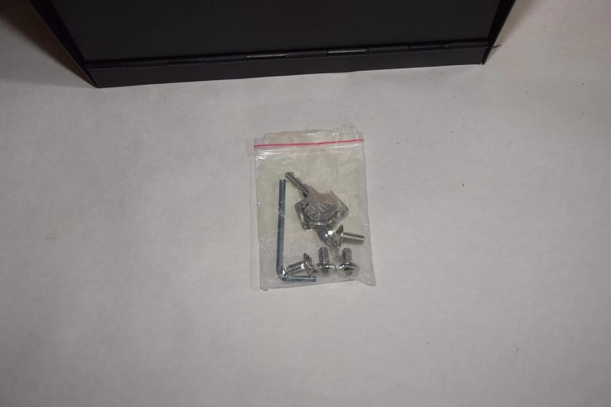 (NEW) QUALARC WF-VACMB Large Capacity Galvanized Steel Locking Mailbox Black