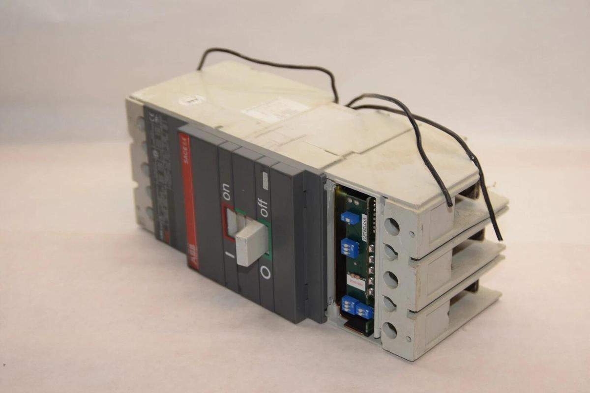 Used ABB 122160027-001 S4N250BESA1S8 3P 250A Circuit Breaker  *Sold As Is*