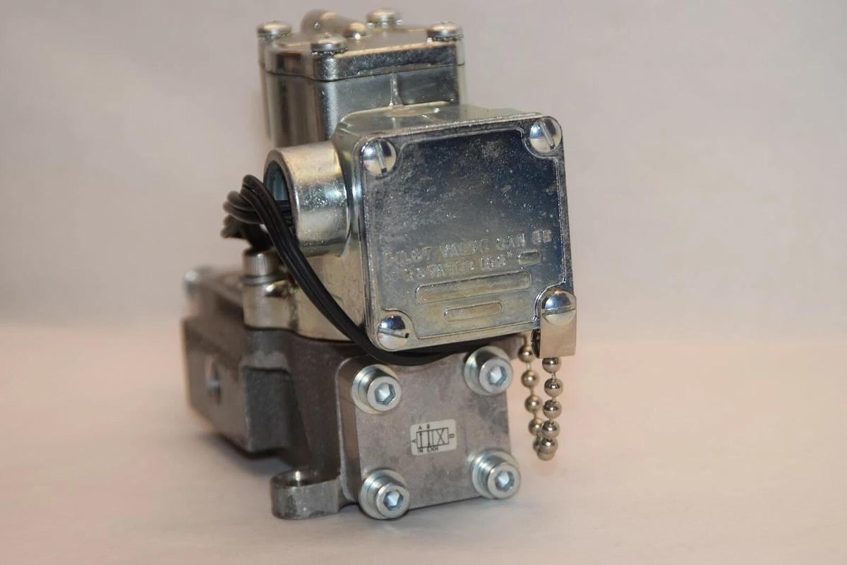 (NEW) SCHRADER BELLOWS L4852610253 120/110V 12W 140psi Solenoid Valve