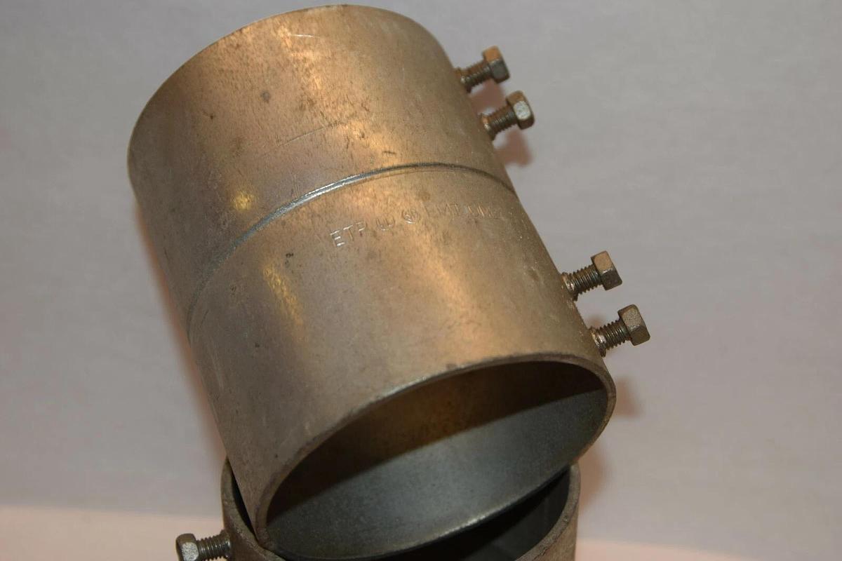 NEW (LOT OF 2) ETP 3CP48C EMT ONLY 3-1/2" COUPLING SET SCREW