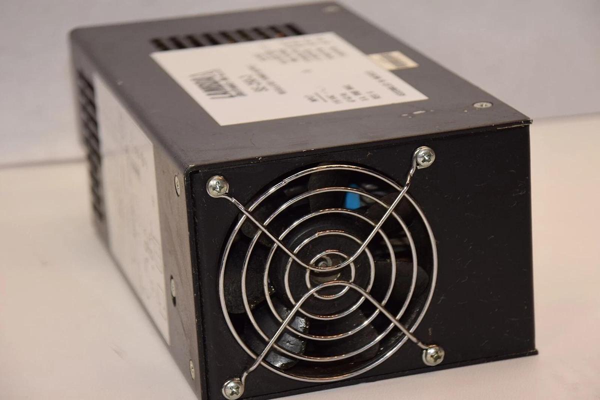 Used LAMBDA SE-250-3 , SE2503 Rev A 115A 5A Regulated Power Supply