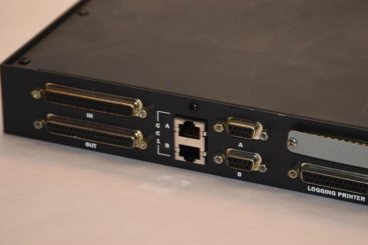 Used PELCO CM9760-CCC System 9760 120-240Vac 50/60Hz Hot Switch