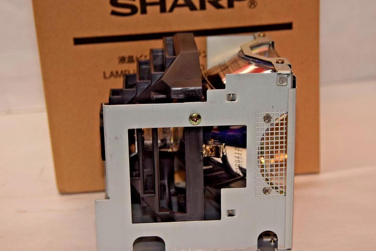 Sharp Lamp Unit for LCD Projector BQC-XGE3000U1 BQCXGE3000U1 for XG-E3000U (NEW)