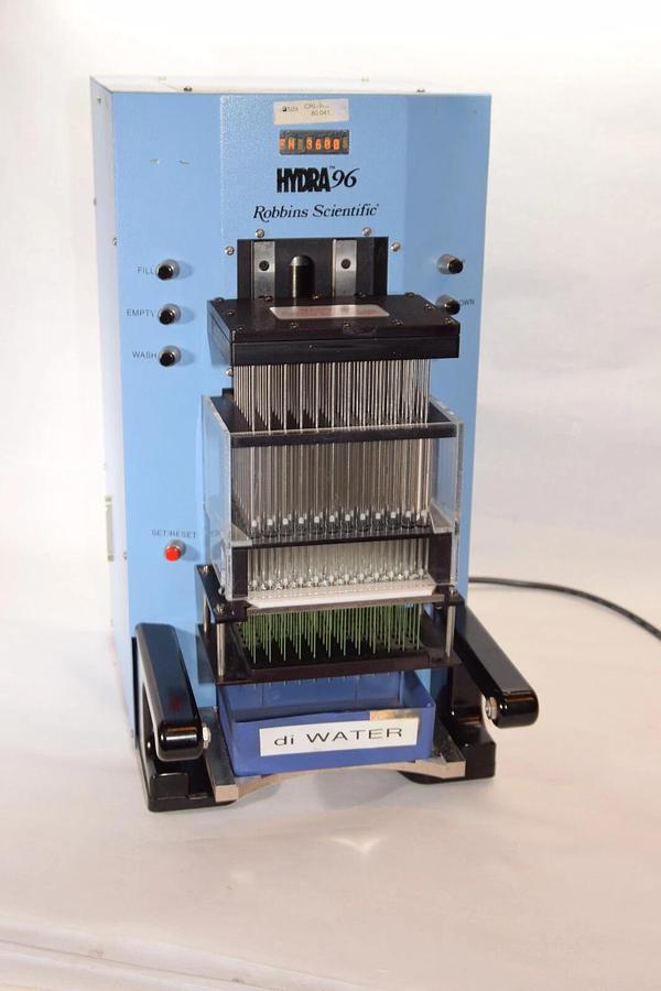 Used ROBBINS SCIENTIFIC Hydra96 115V 60H 240W Liquid Handler System
