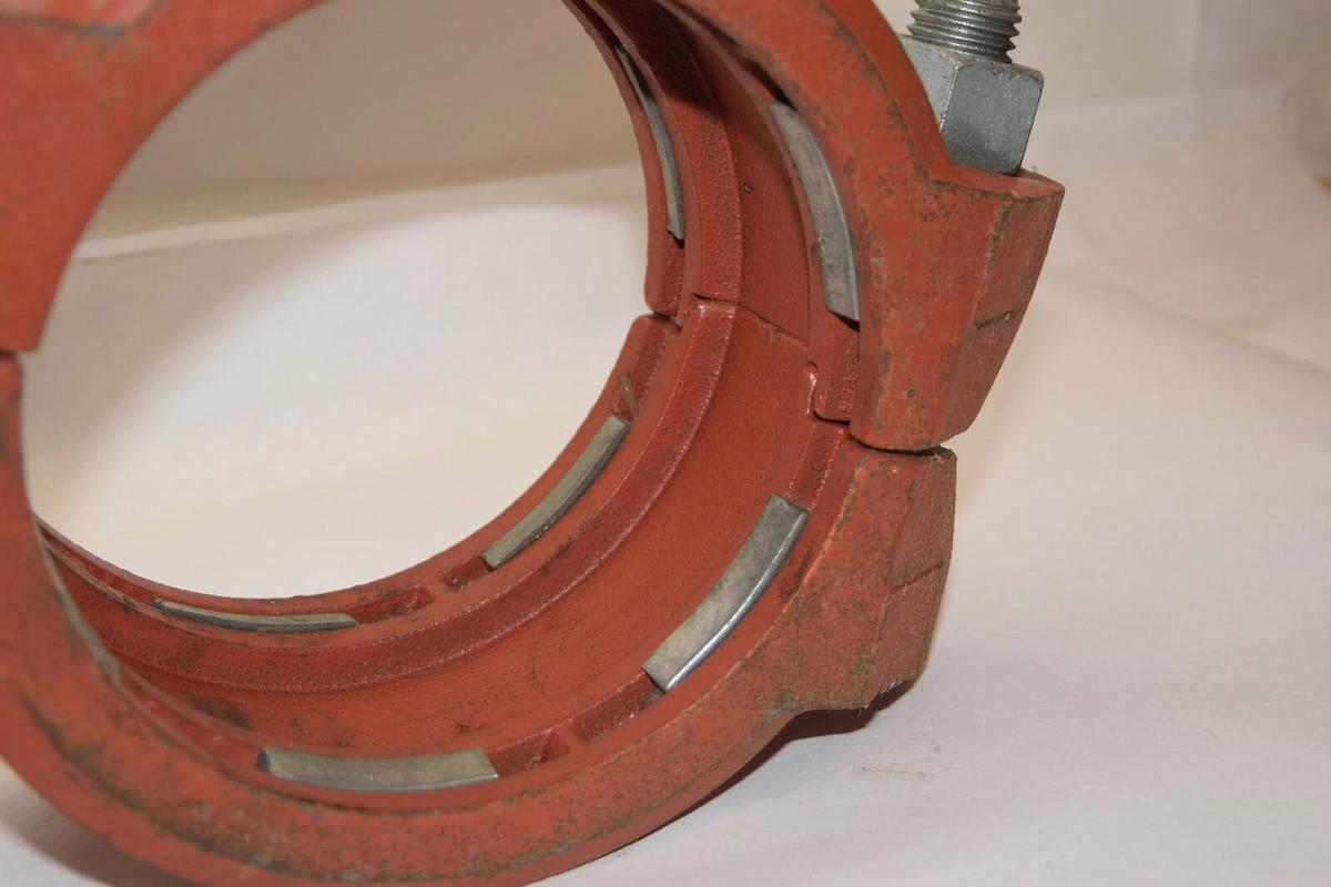 (NEW) GRUVLOK Roughneck 6" 7005 Iron Pipe Coupling *No Seal/Gasket*