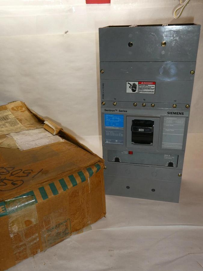 Used (New) Siemens LMXD62B800 Molded Case Circuit Breaker 2P 800 Amp 600V LMXD6 800A
