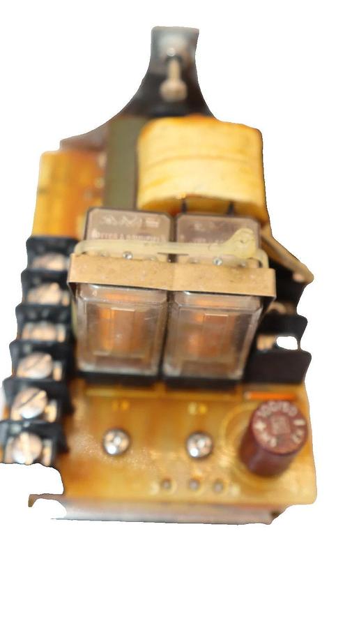 Used Robertshaw Relay PC Board PCA 044-950-381-01 Rev G
