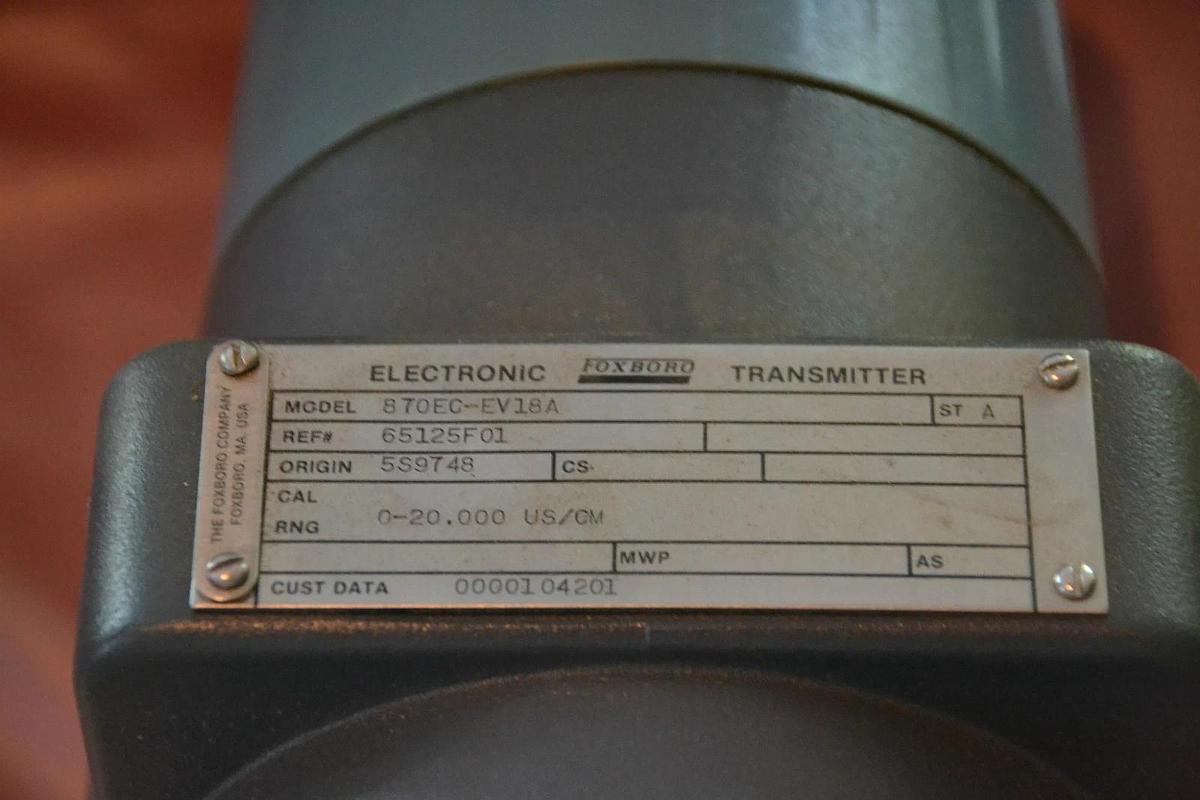 FOXBORO TRANSMITTER 870EC-EV18A 870EC EV18A 870ECEV18A NEW