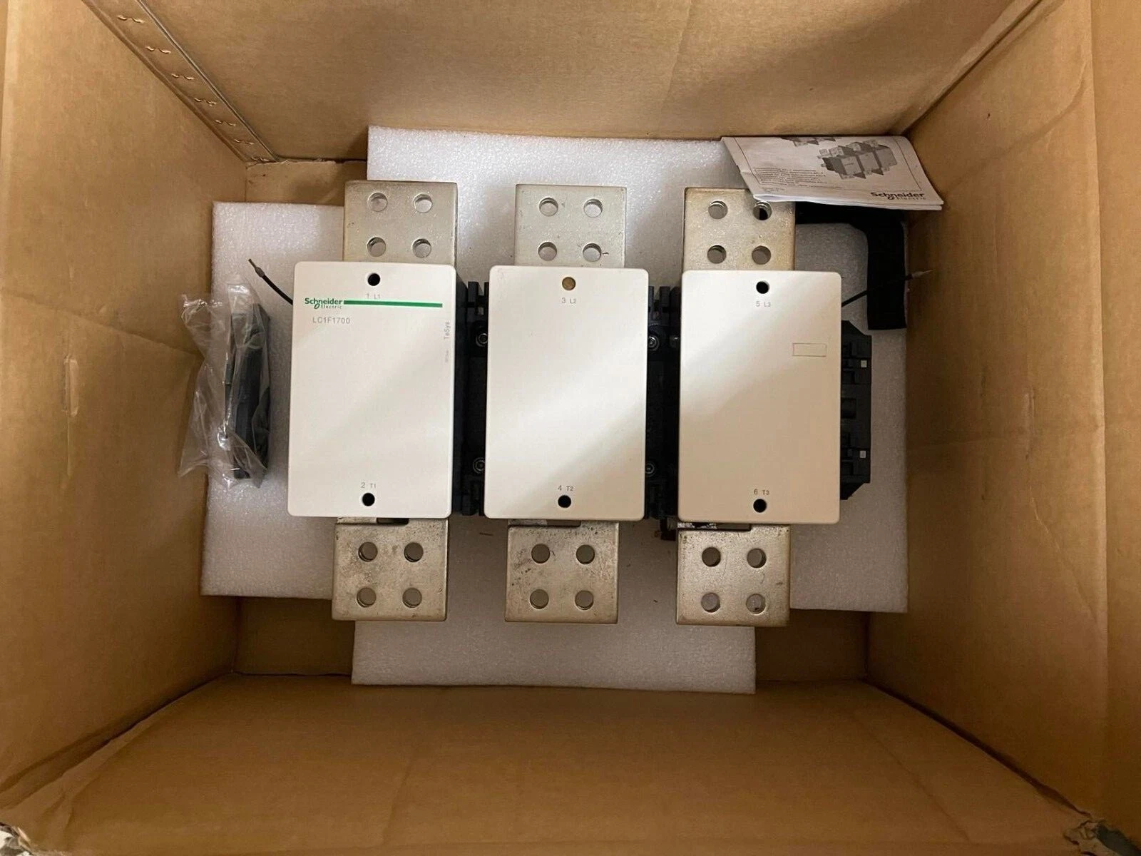 (New) SCHNEIDER ELECTRIC LC1F1700 Contactor 3 pole 1700a
