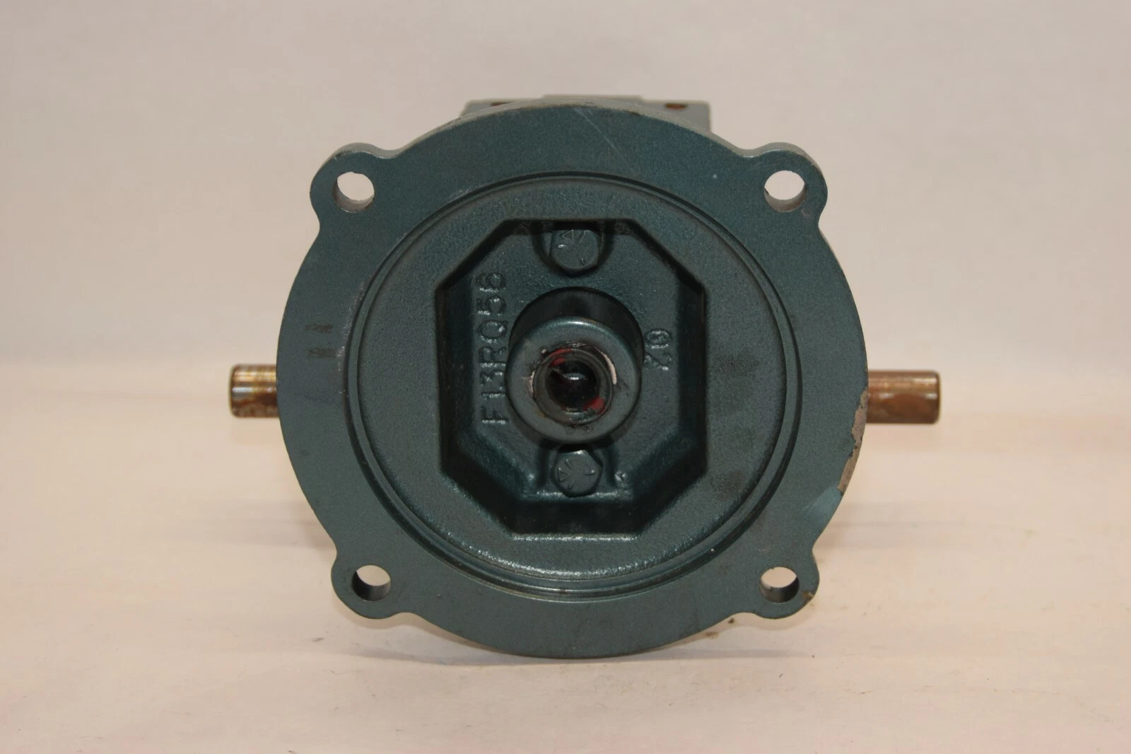 (NEW) GROVE GOLD DIVISION Dual Gear Reducer BMQ213-1 0.871Hp 7.5:1 1750rpm 56c