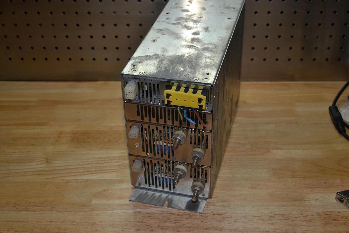 Used Power One DC Power Supply HPM5E2E2KS228 230v