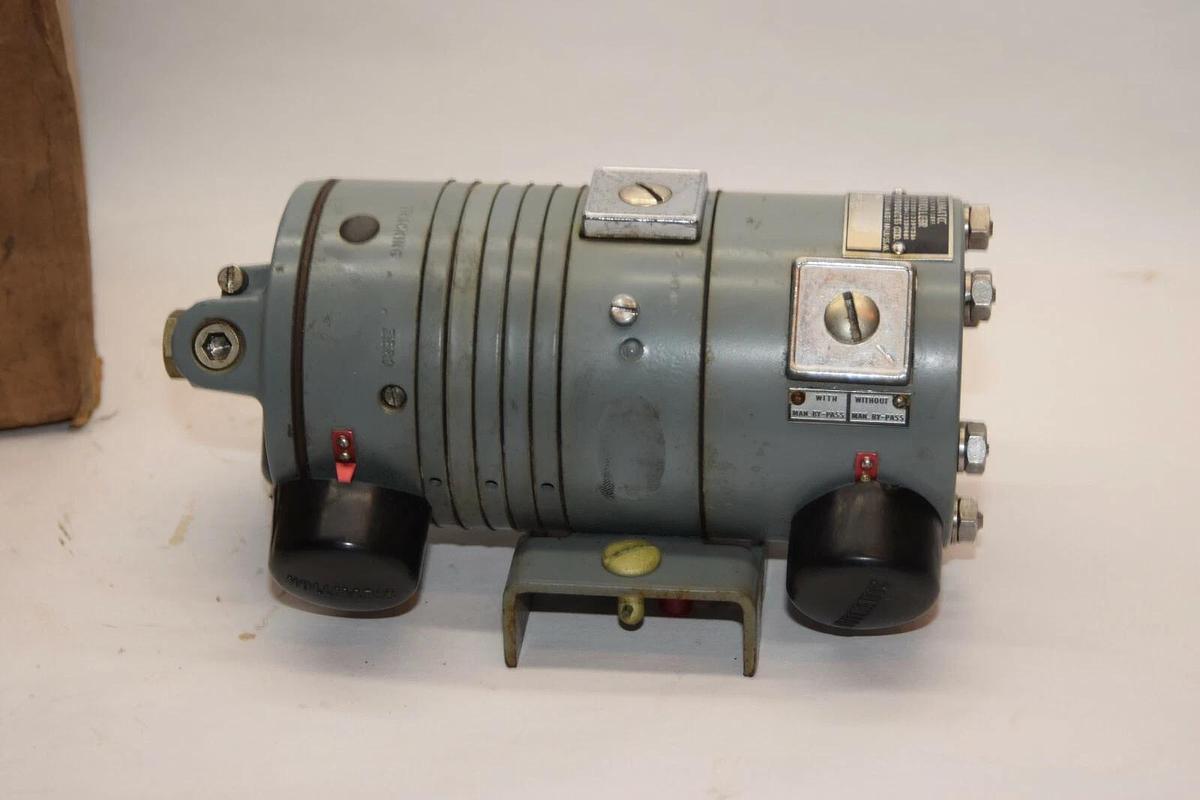 (NEW) MOORE 50M 14281-26S2 Nullmatic Controller