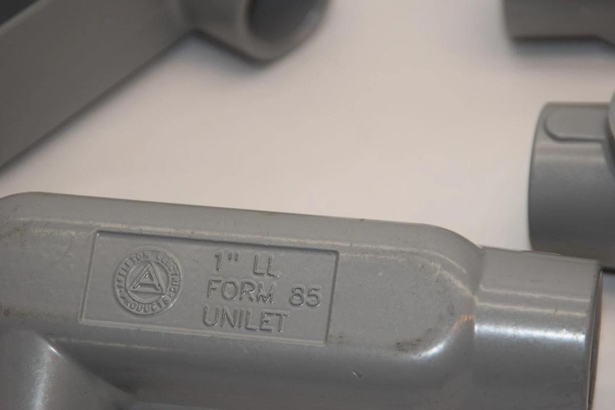 (NEW - Lot of 4) APPLETON 1" Form 85 Unilet Aluminum