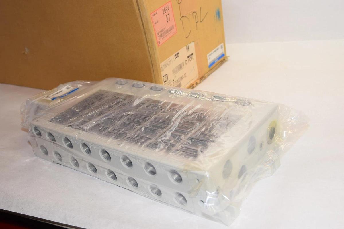 (NEW) SMC VV5QC51-0704NSDQN0-X2 4/5 Port Valve Manifold