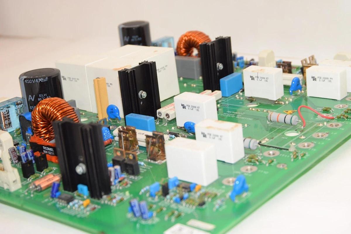 Used NEWAVE SA POWERWARE EXIDE NW4002D NW4002D2 40/03 CH6572 Circuit Board Card