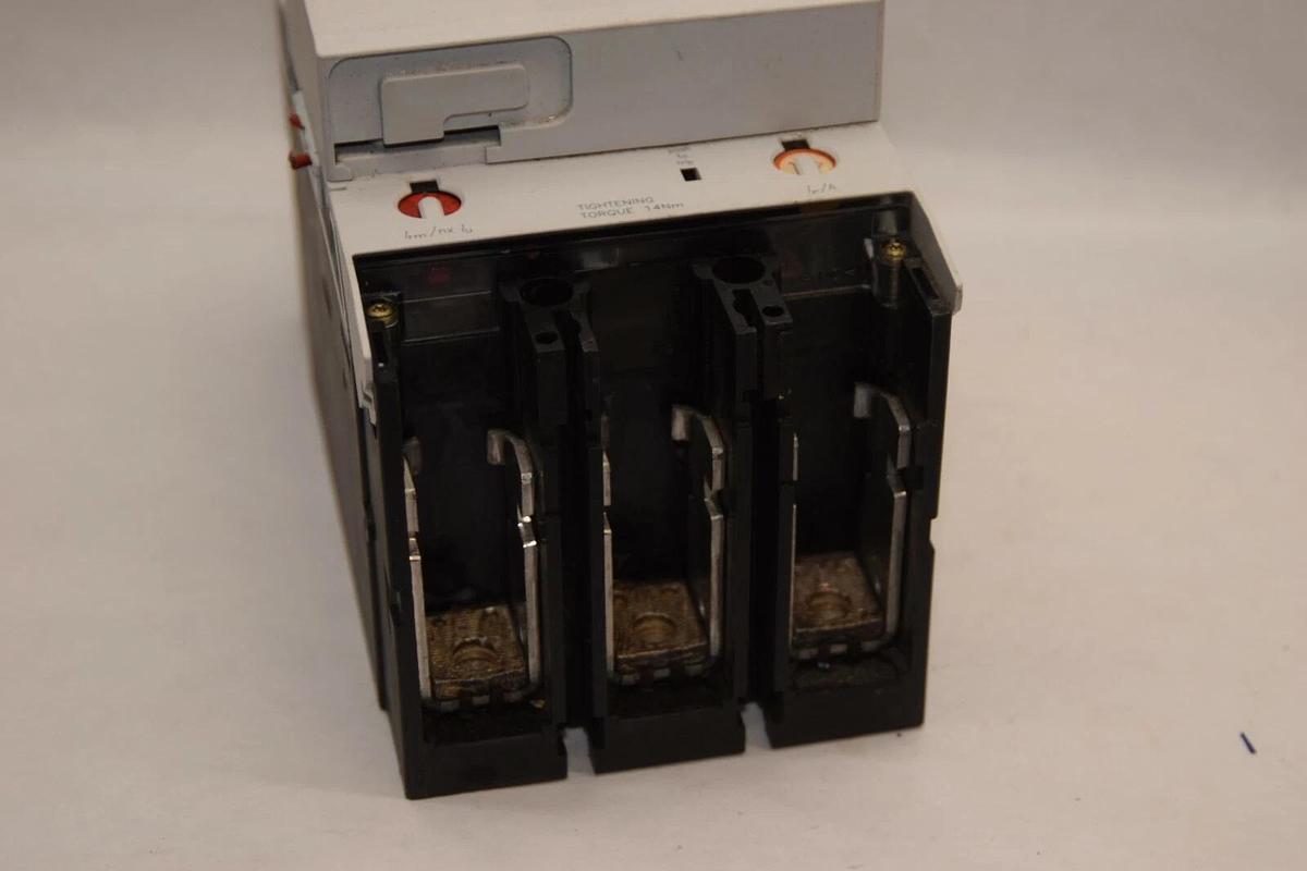 Used KLOCKNER MOELLER Breaker NZM7A-150N-NA 150A 150 Amp A w/ DAOV-NZM7