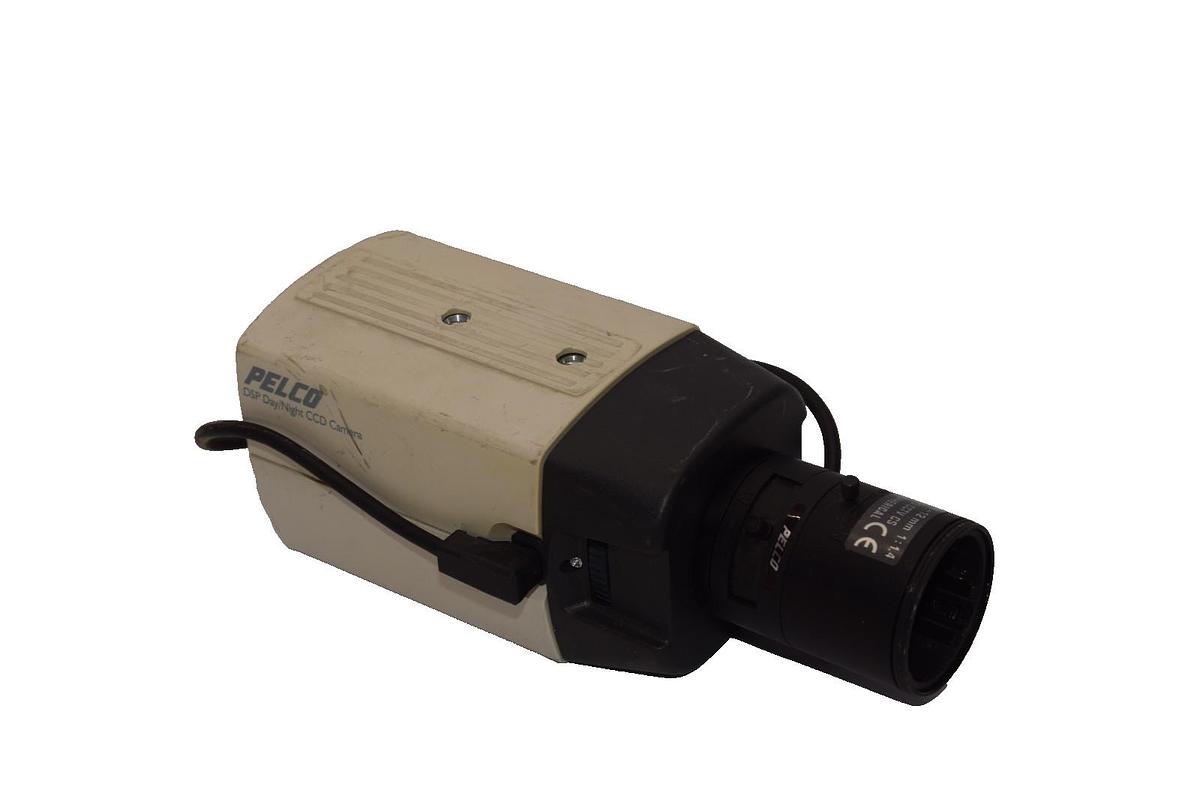 Used Pelco CC3770H-6 Day/Nite Camera With Aspherical 2.8-12mm 1/3" Lens
