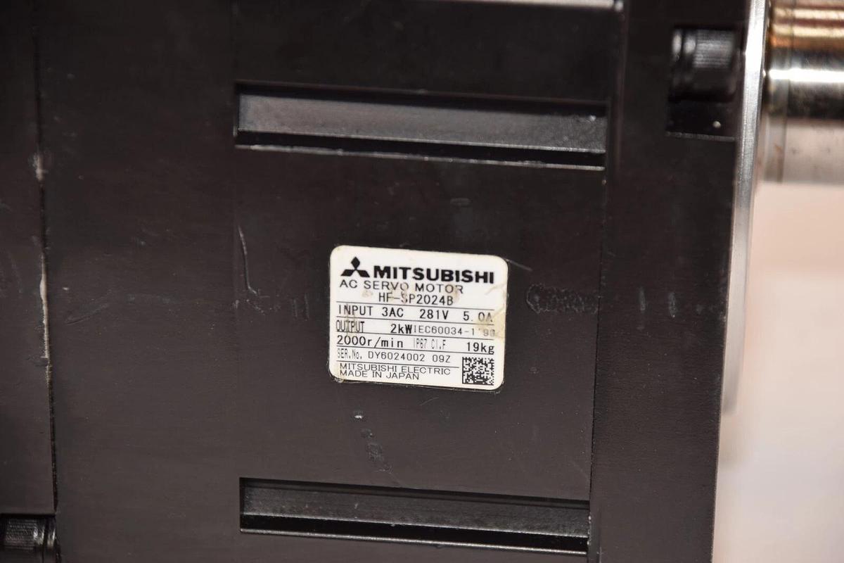 Mitsubishi AC Servo Motor HF-SP2024B 3ac, 281v, 5.0a, 2kw 2000r/min (NEW)