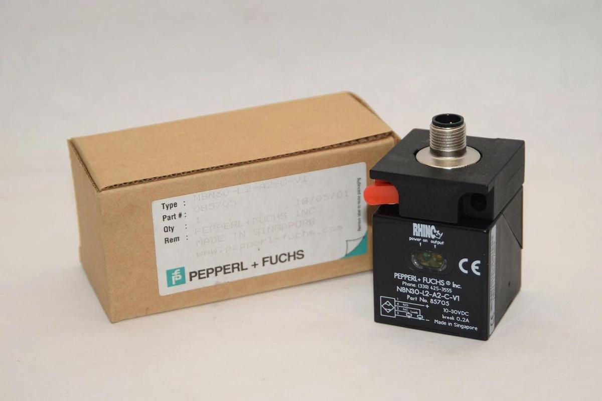(NEW) PEPPERL + FUCHS NBN30-L2-A2-C-V1 Part No 85705 10-30Vdc Proximity Sensor
