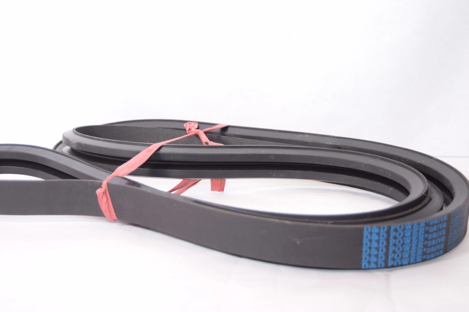 D&D POWER DRIVE 2-B136 2/B136 2B136 B136/02 B136/2 2 Rib Banded V-Belt (NEW)