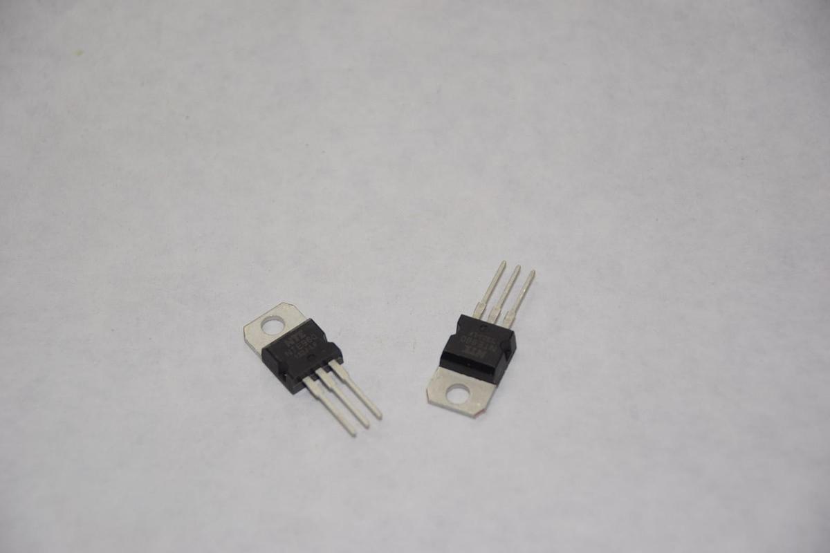 (LOT OF 2) NTE NTE960 132J-LF 3 TERMINAL POSITIVE VOLTAGE REGULATOR NEW