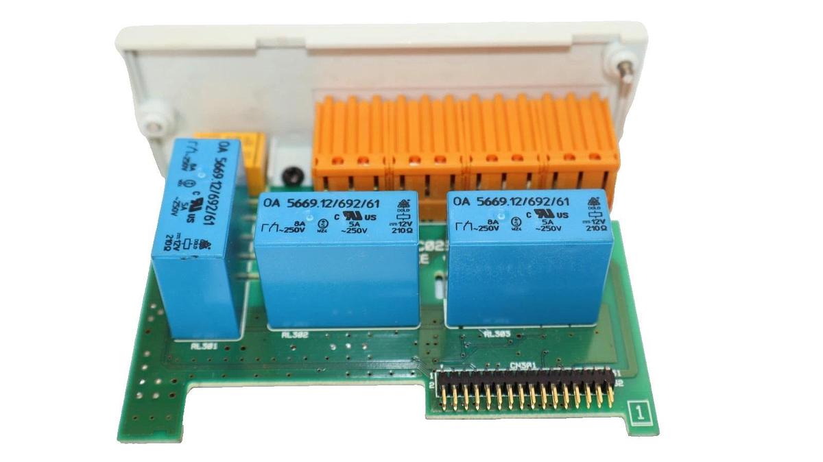 Used Keyence 507-P-C02-01 , 507PC0201 Relay Module