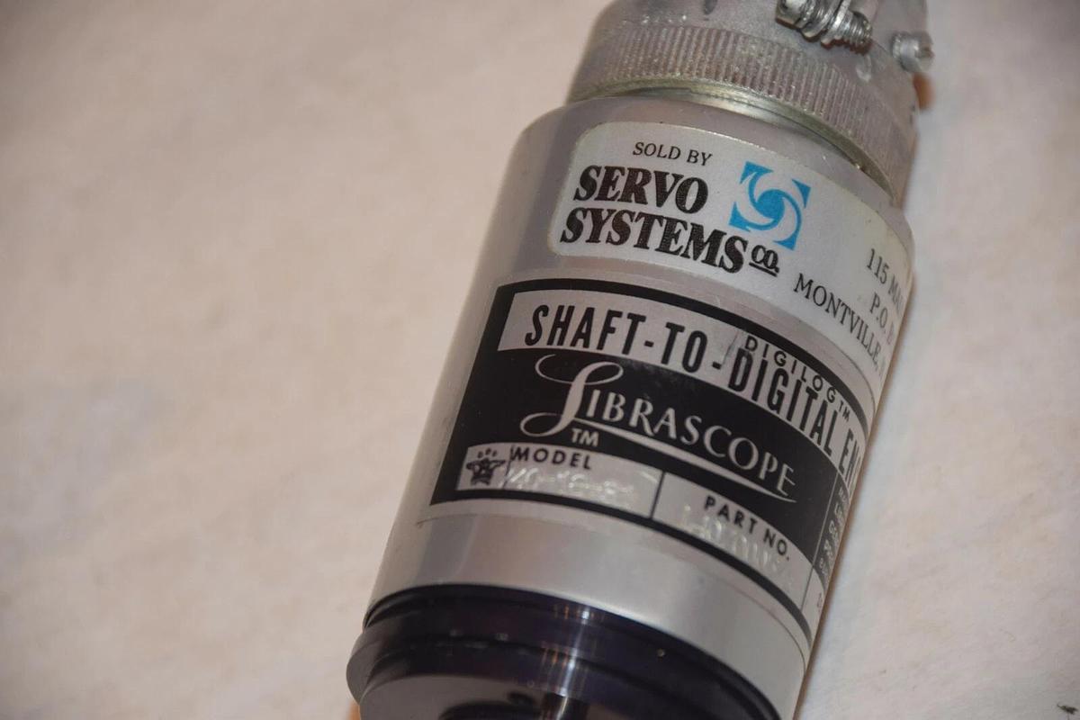Used SERVO SYSTEMS / LIBRASCOPE 740-18-31 L407000543 SHAFT TO DIGITAL ENCODER