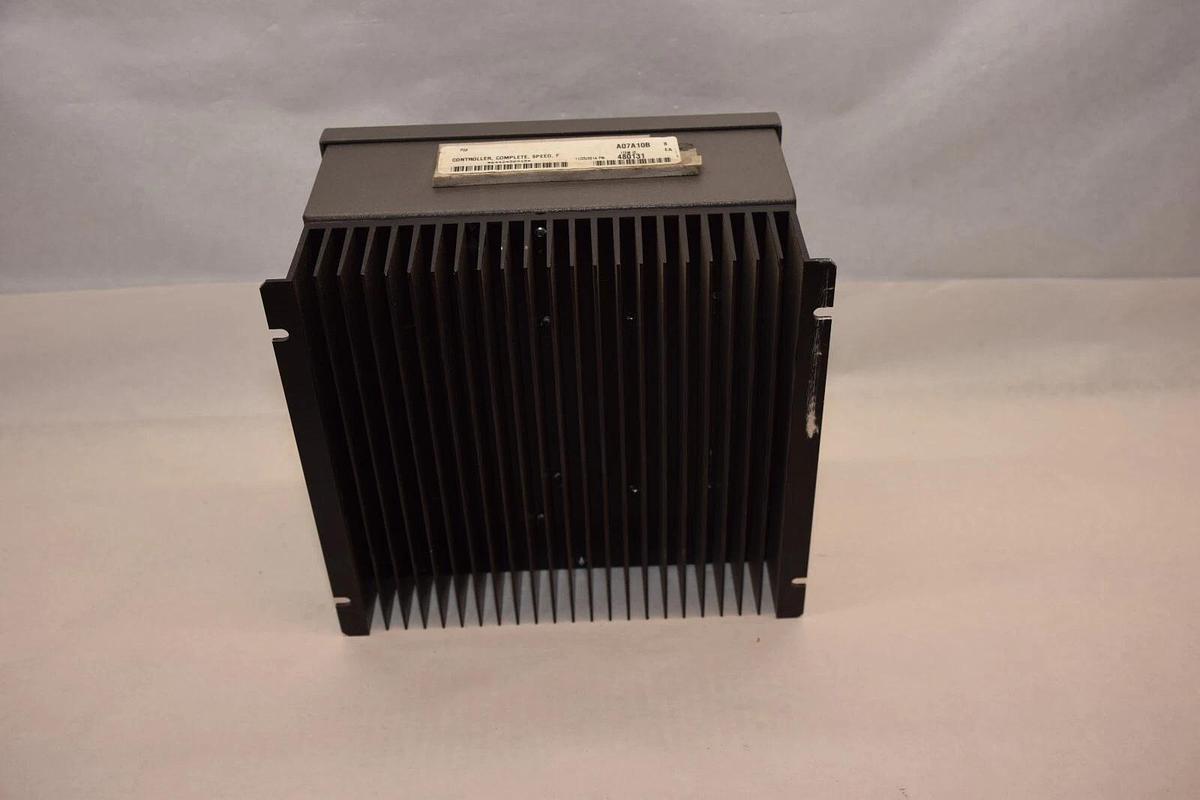 LENZE M1420CH 2HP 1.5KW 400/480v Inverter Drive (NEW)