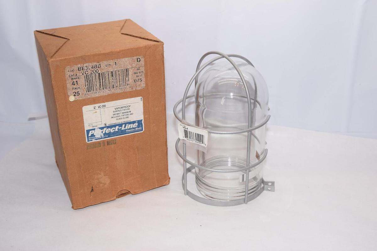 (NEW) THOMAS & BETTS VC-200 Vapor Proof 200W Fixture & Glass Globe Fixture