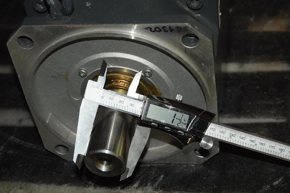 Used SIEMENS Servo Motor  1FT6105-8AF71-1DA0 1FT61058AC711DA0 50Nm V047 5813 02 001