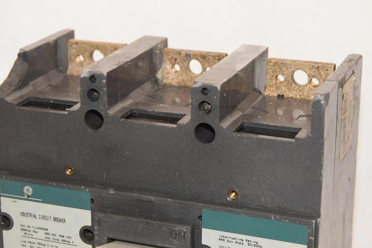 Used GENERAL ELECTRIC TJJ436200 200A 200 Amp 3P MAG ADJ 600-2000A Circuit Breaker