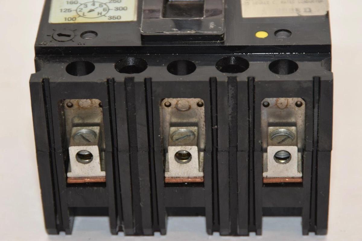 (NEW) SQUARE D FAL3603015M 30A 30 Amp A 3P 600Vac 1Ph Mag-Gard Circuit Breaker