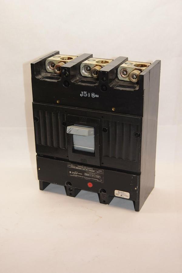 Used GENERAL ELECTRIC TJD432300 E11592-R 300A 300 A Amp 240V Circuit Breaker