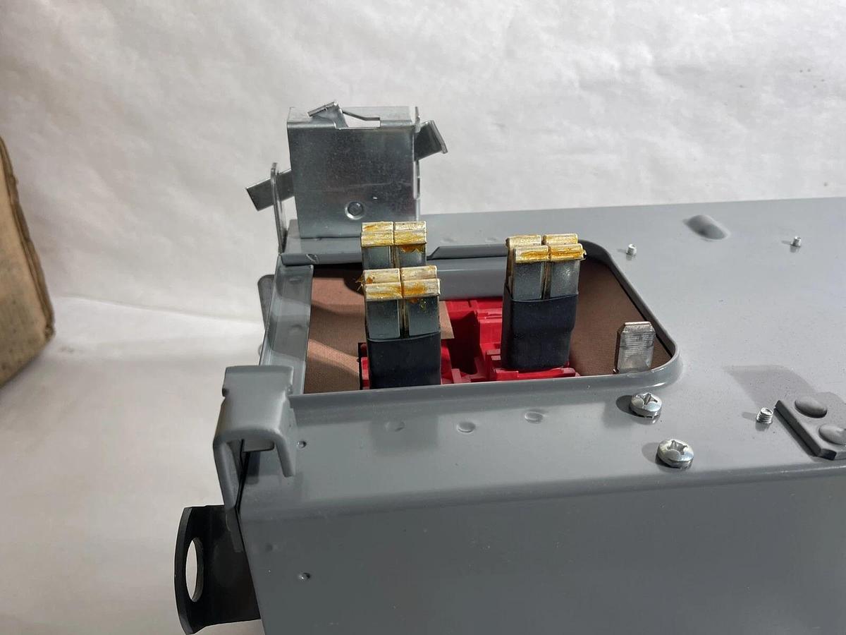 (New) SQUARE D I-LINE BUSWAY, PHJ36030G  30 AMP, 3P/3W, 600 V 30 A, HJP36030 30A