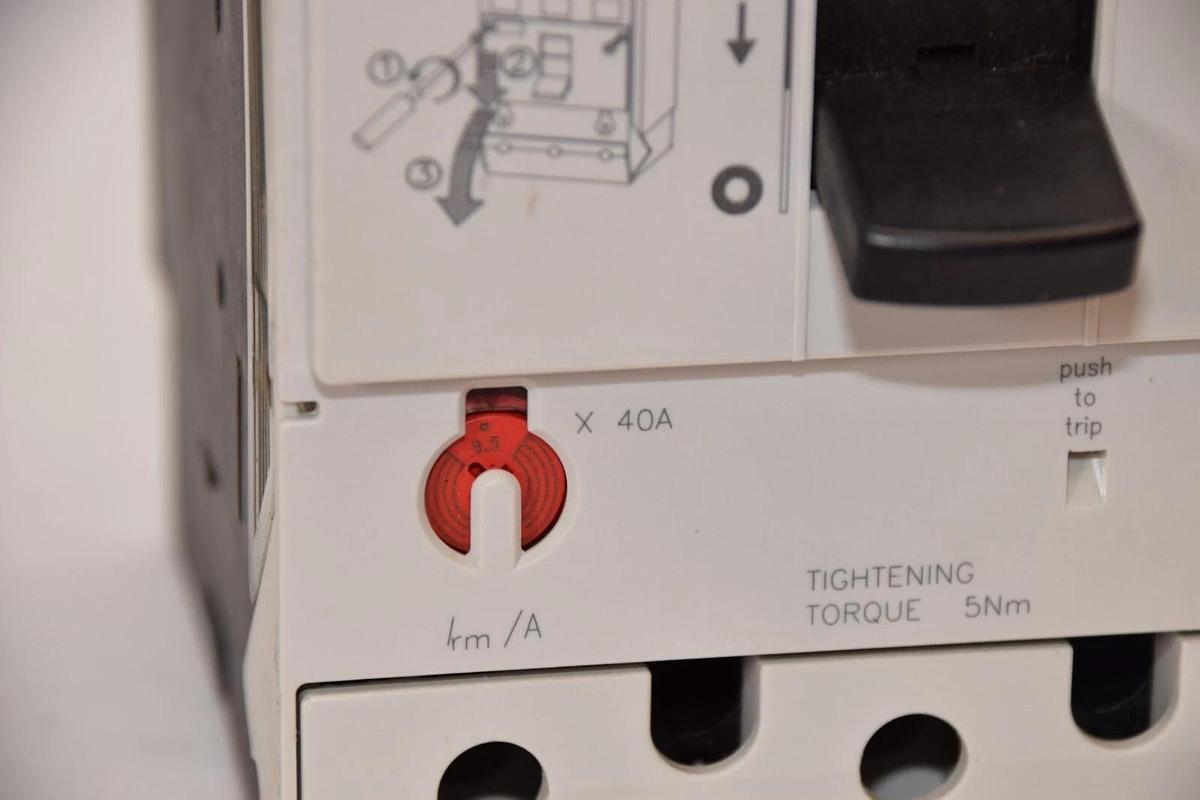 Used MOELLER NZM7-40S-NA NZM740SNA 40Amp 40 A Amp Circuit Breaker  25-40Amp Trip